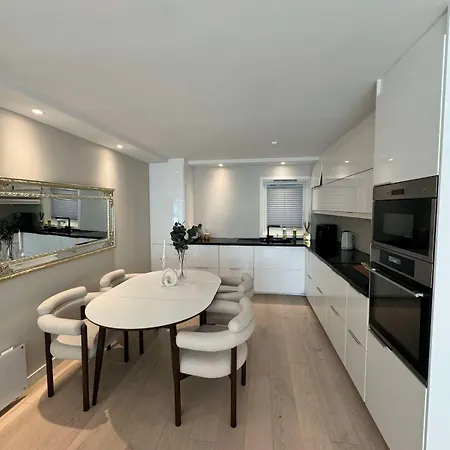 Apartament Romslig, Moderne Leilighet I Bergen Sentrum